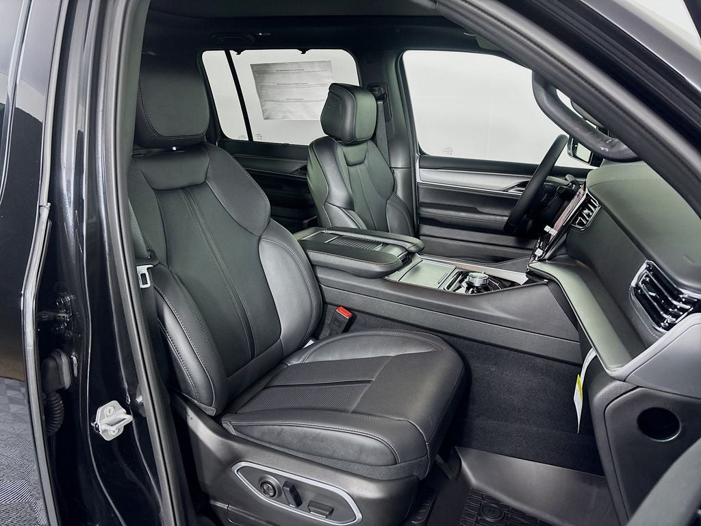 2026 Jeep Grand Wagoneer Limited Reserve