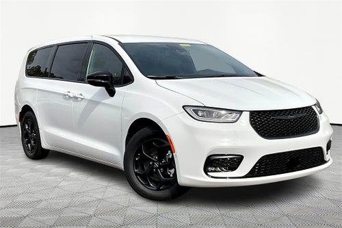 2024 Chrysler Pacifica Hybrid Select