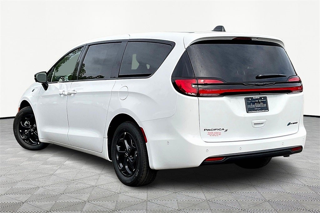 2024 Chrysler Pacifica Hybrid Select