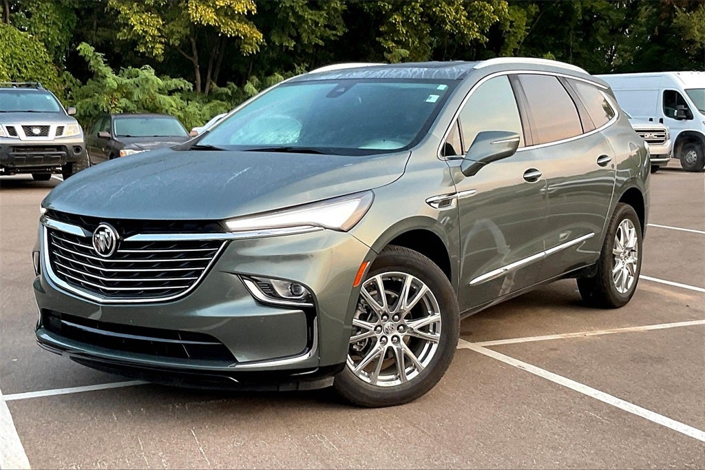2023 Buick Enclave Essence