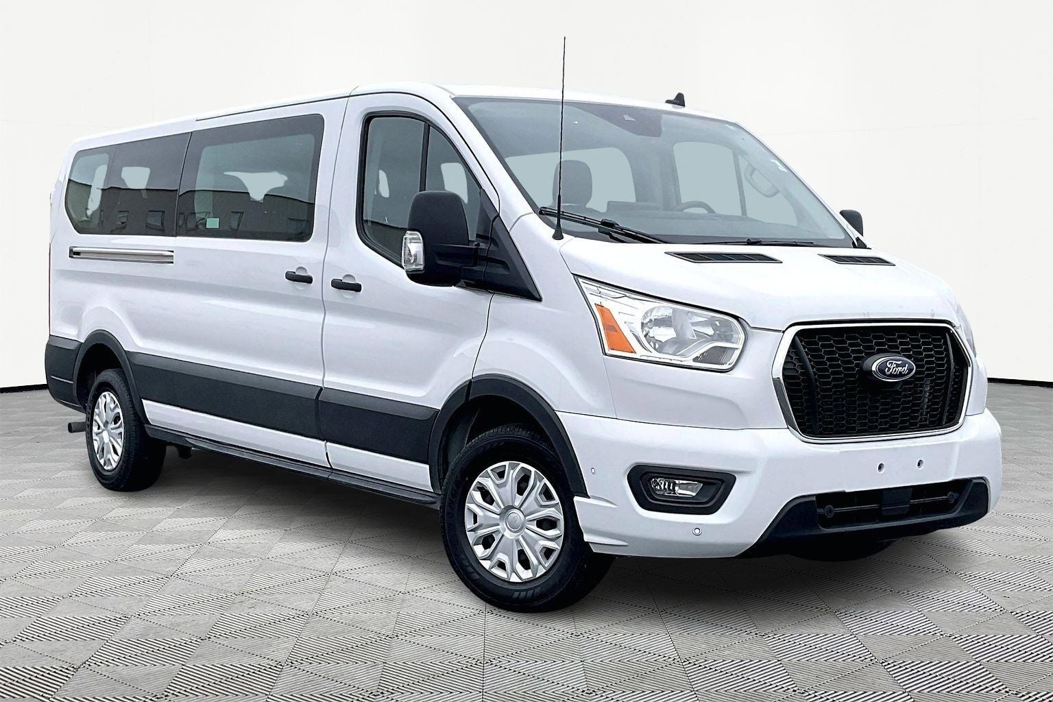 2022 Ford Transit-350 XLT