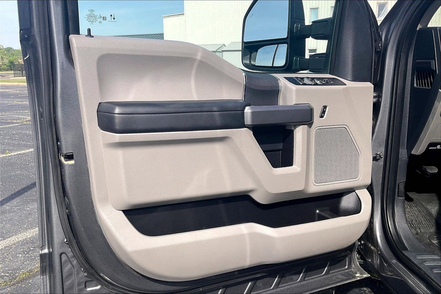 2022 Ford F-350SD XLT DRW