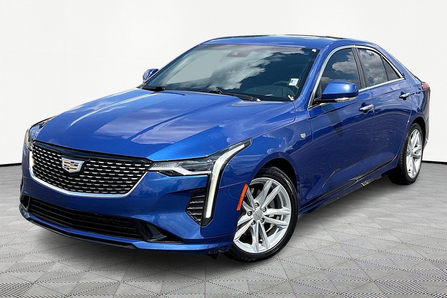 2022 Cadillac CT4 Luxury