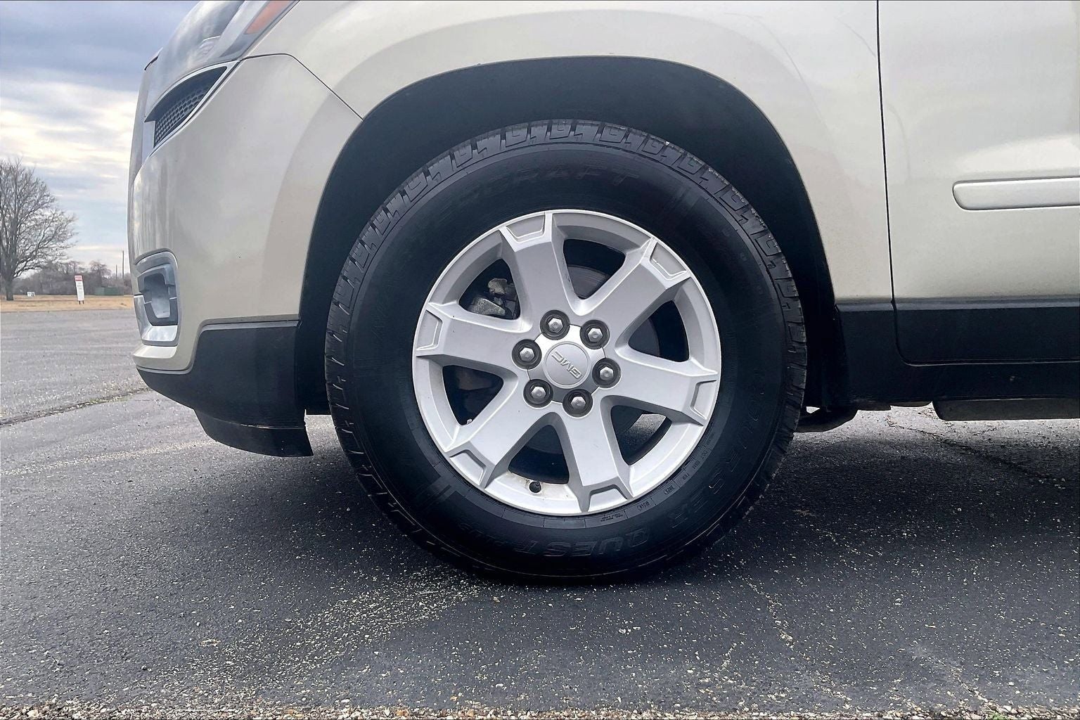 2013 GMC Acadia SLE-2