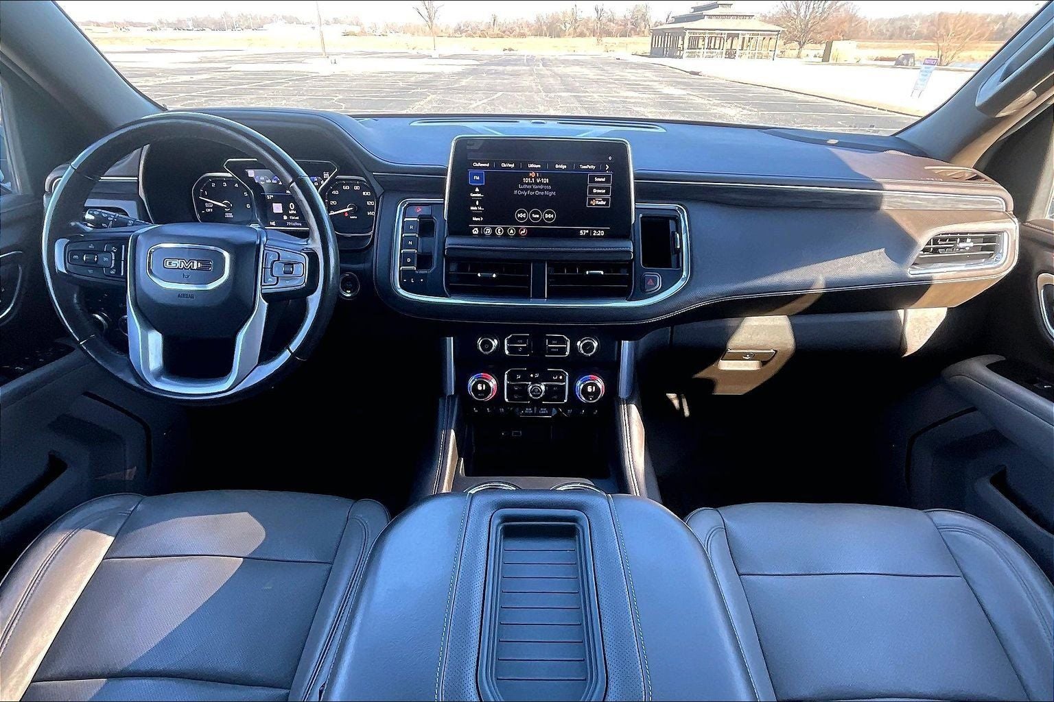 2021 GMC Yukon XL SLT