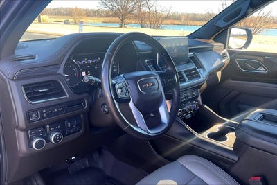 2021 GMC Yukon XL SLT