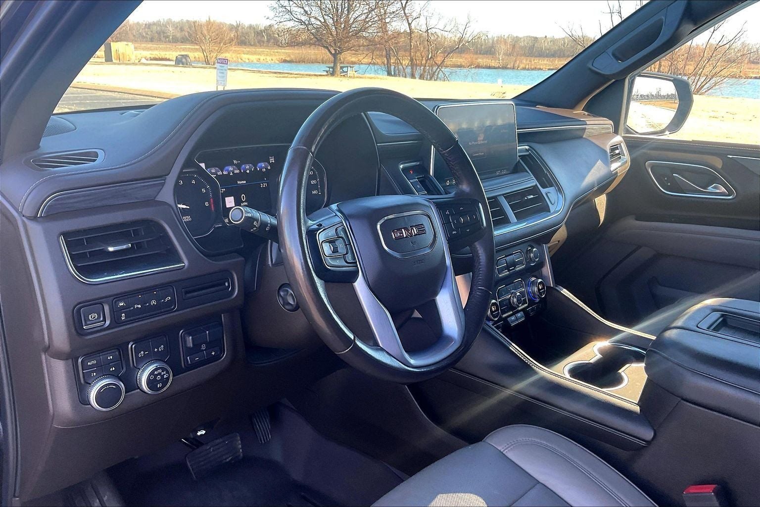 2021 GMC Yukon XL SLT
