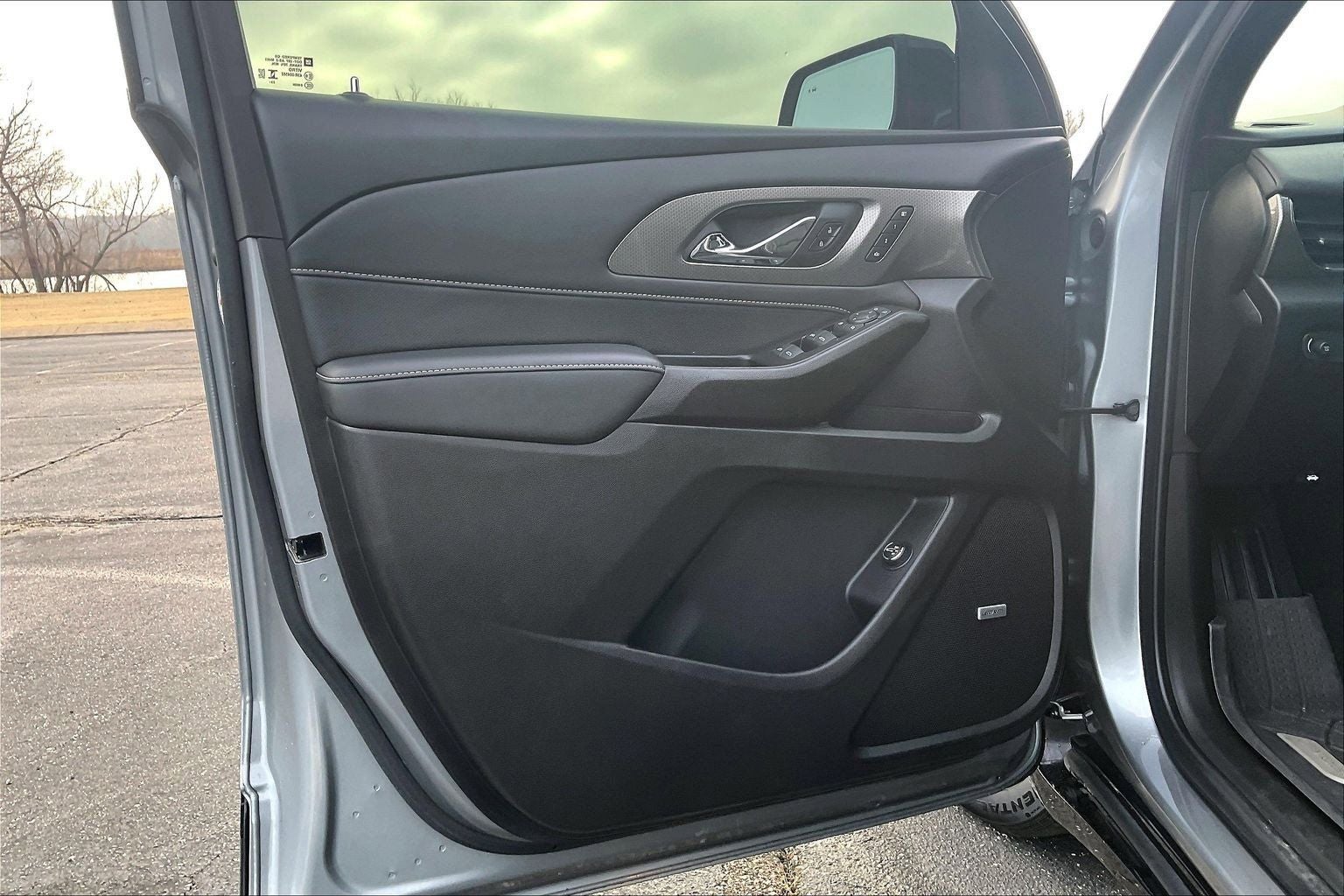 2024 Chevrolet Traverse Limited Premier