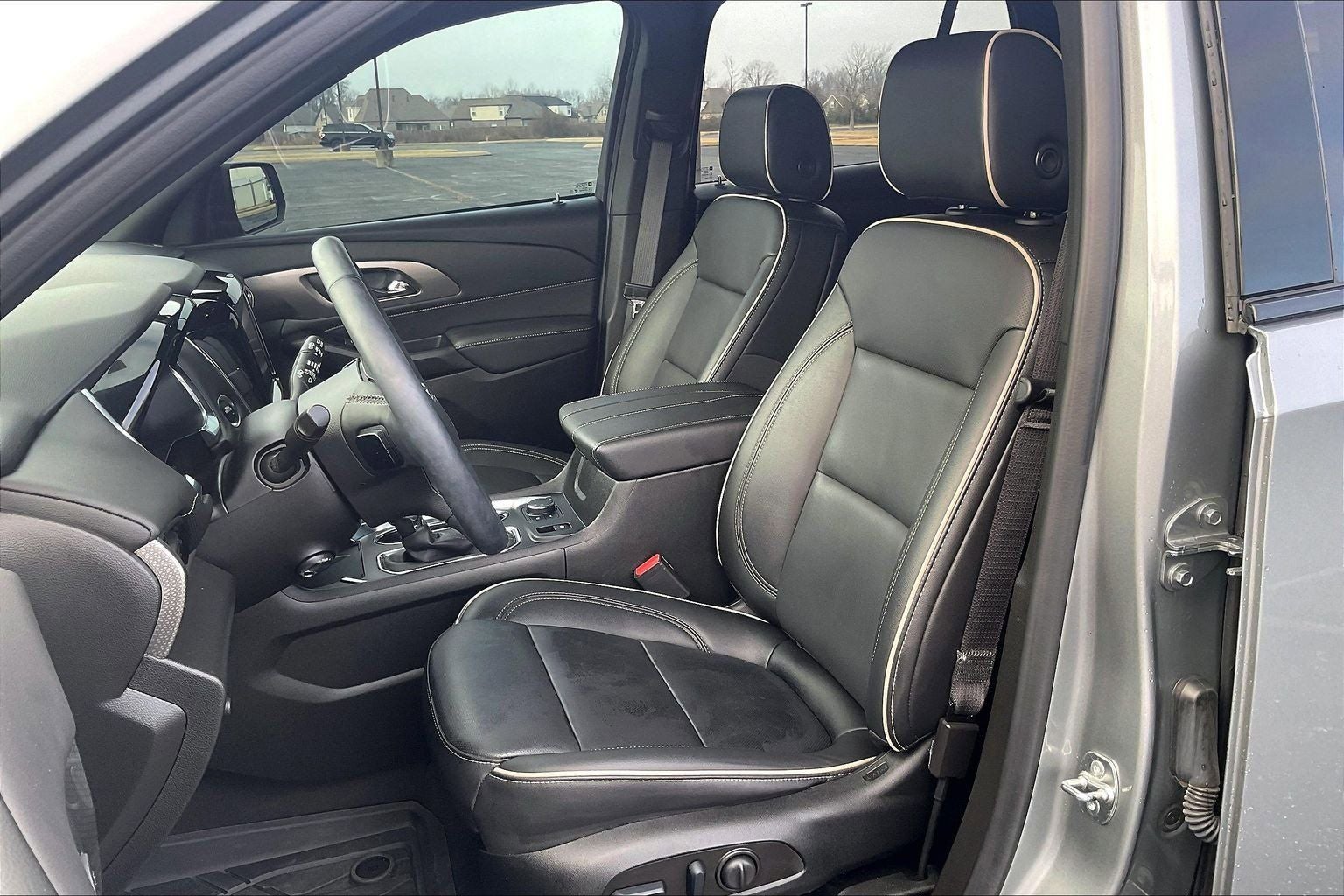 2024 Chevrolet Traverse Limited Premier