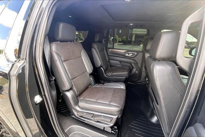 2022 Chevrolet Suburban High Country