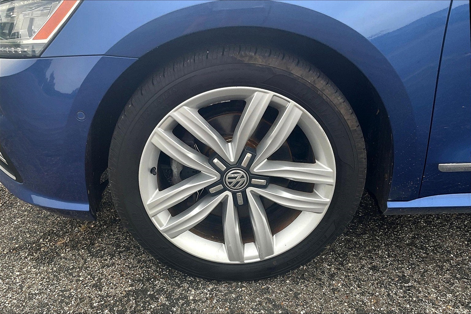 2017 Volkswagen Passat SEL Premium