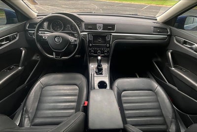 2017 Volkswagen Passat SEL Premium