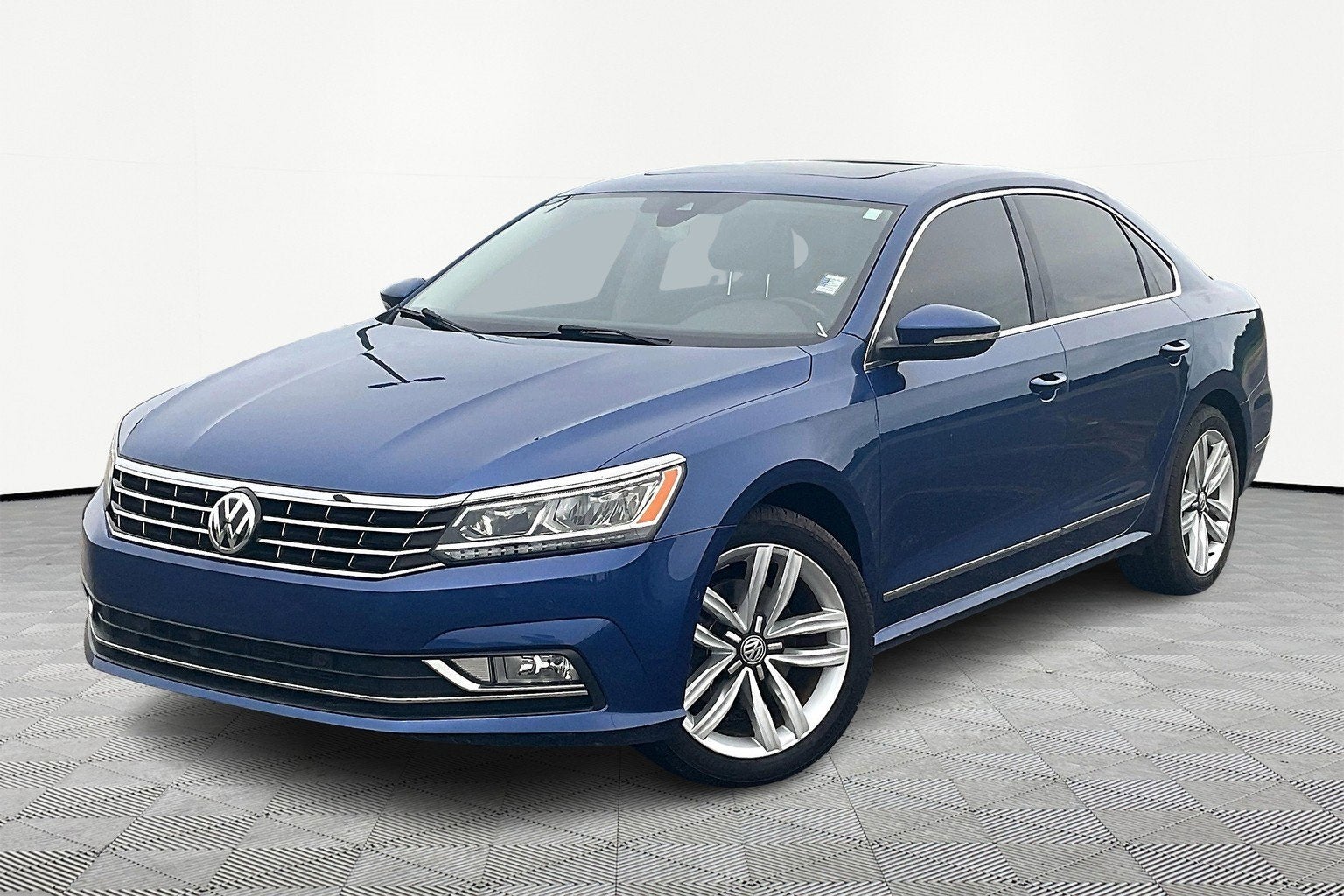 2017 Volkswagen Passat SEL Premium