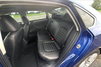 2017 Volkswagen Passat SEL Premium