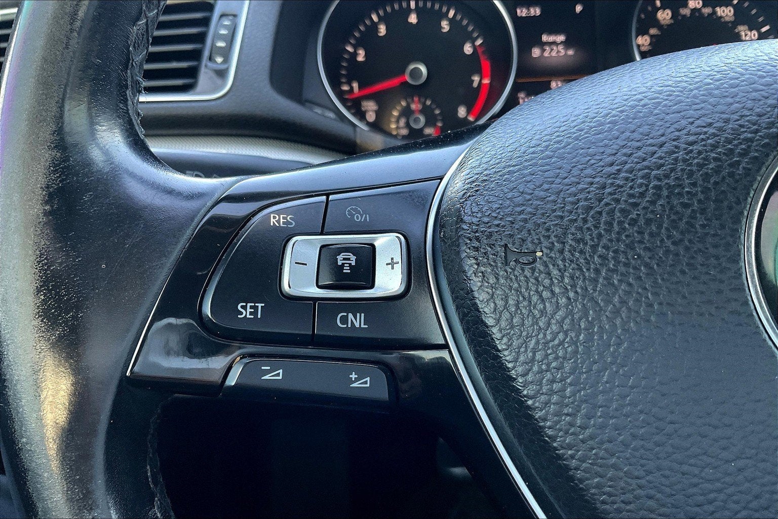 2017 Volkswagen Passat SEL Premium