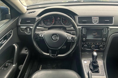 2017 Volkswagen Passat SEL Premium
