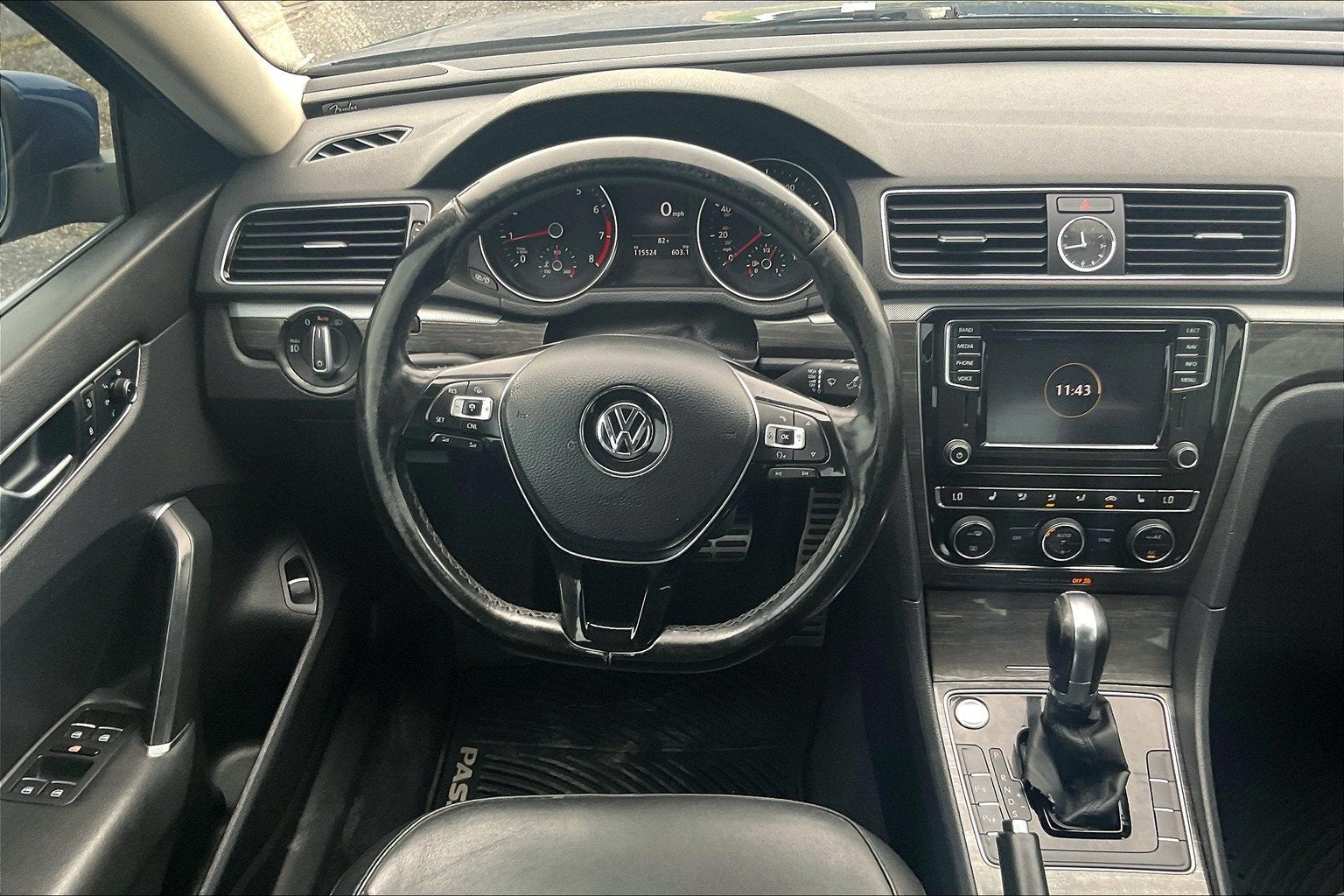 2017 Volkswagen Passat SEL Premium