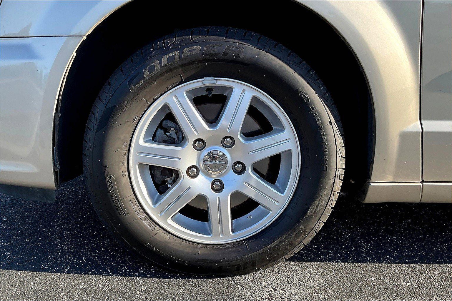 2012 Chrysler Town & Country Touring