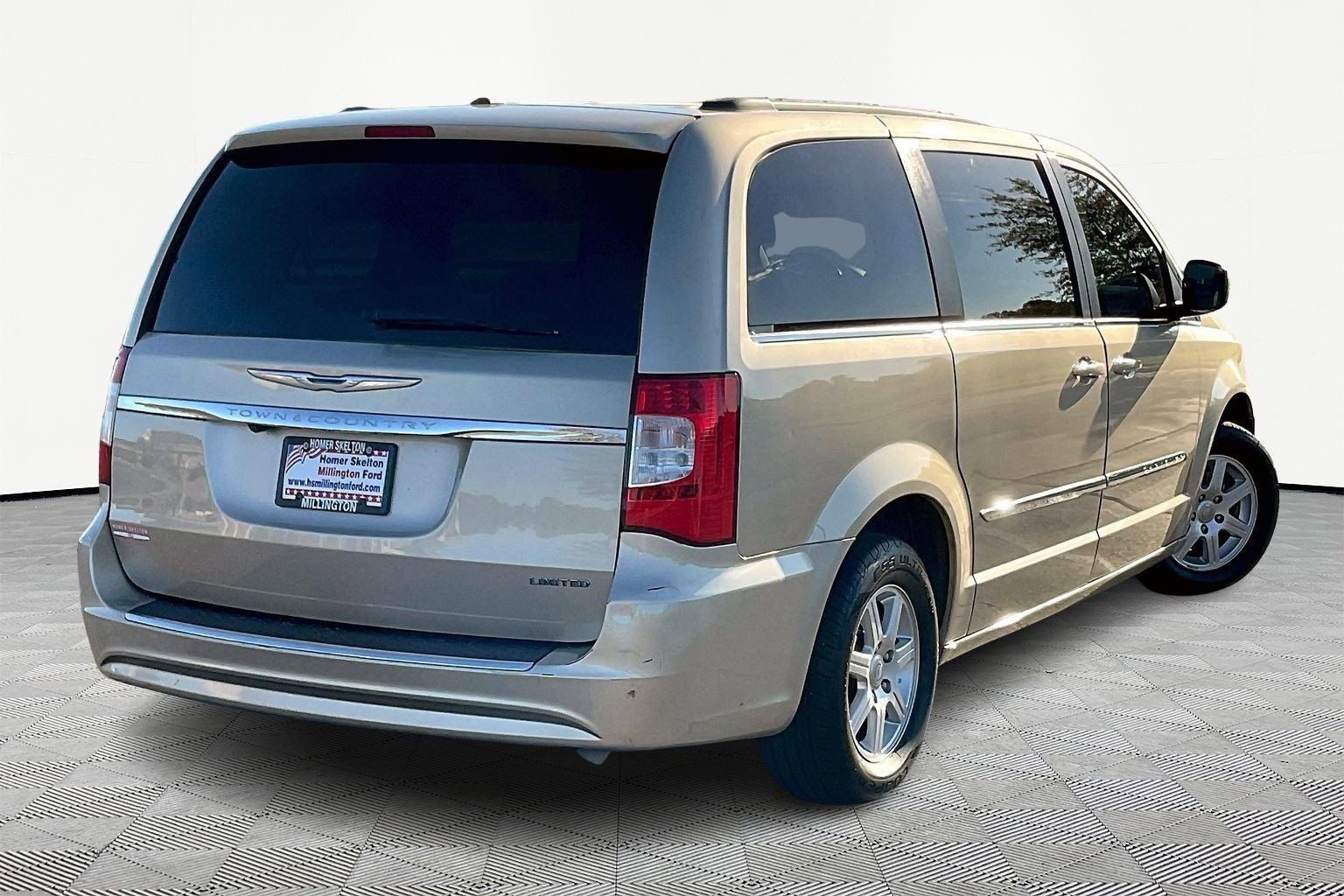 2012 Chrysler Town & Country Touring