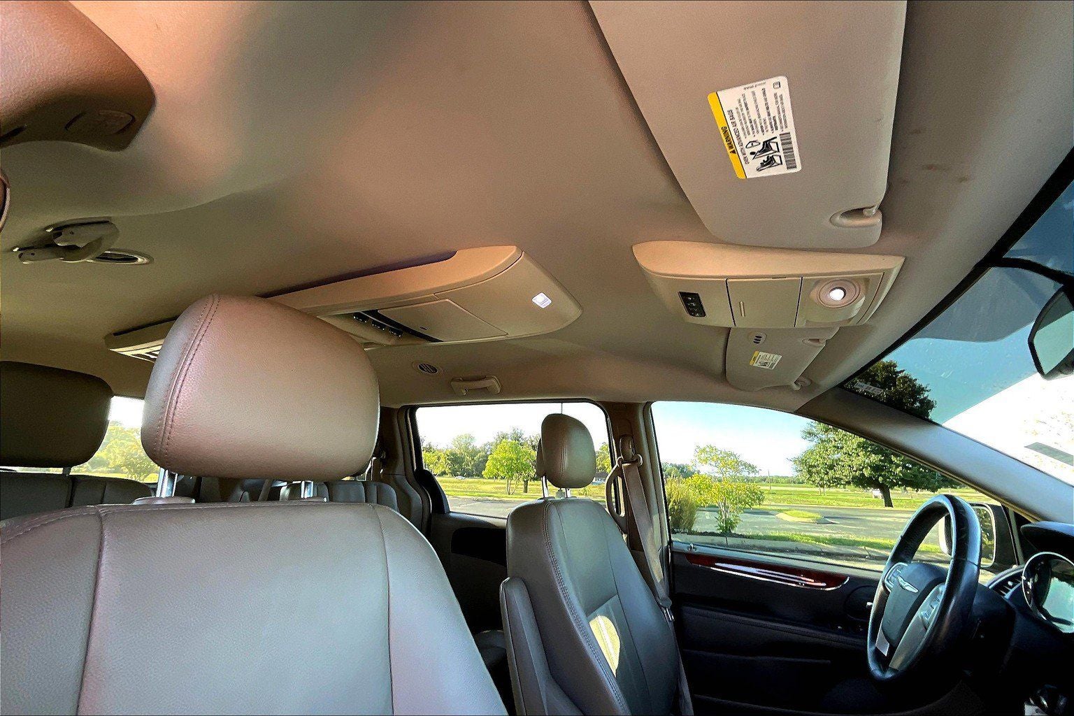 2012 Chrysler Town & Country Touring