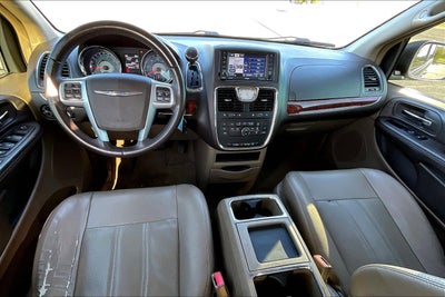 2012 Chrysler Town & Country Touring