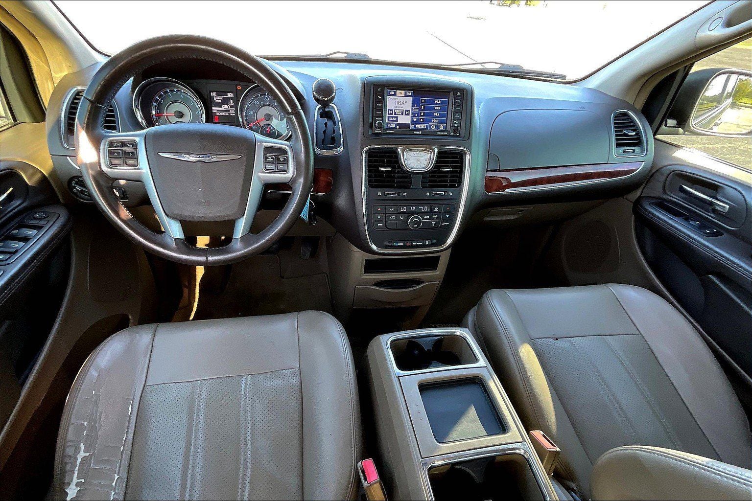 2012 Chrysler Town & Country Touring