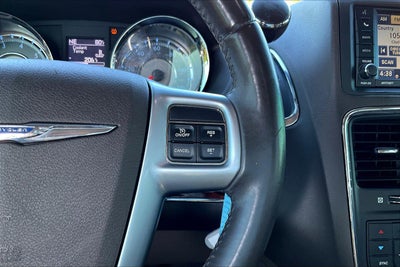 2012 Chrysler Town & Country Touring