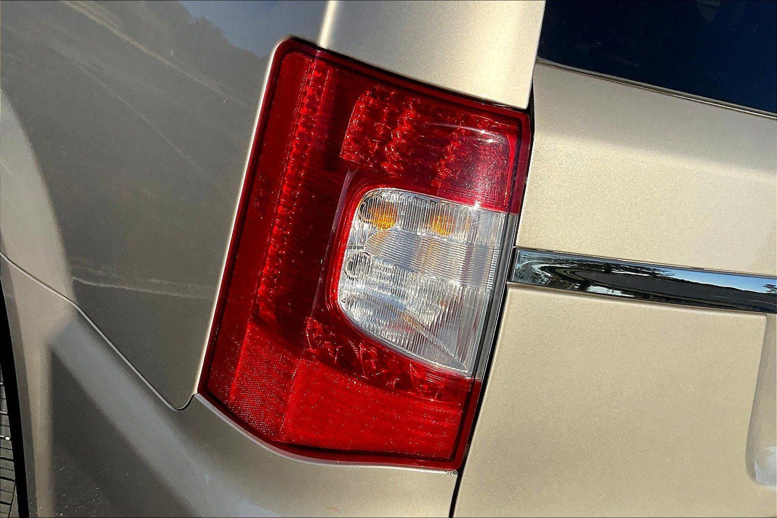 2012 Chrysler Town & Country Touring