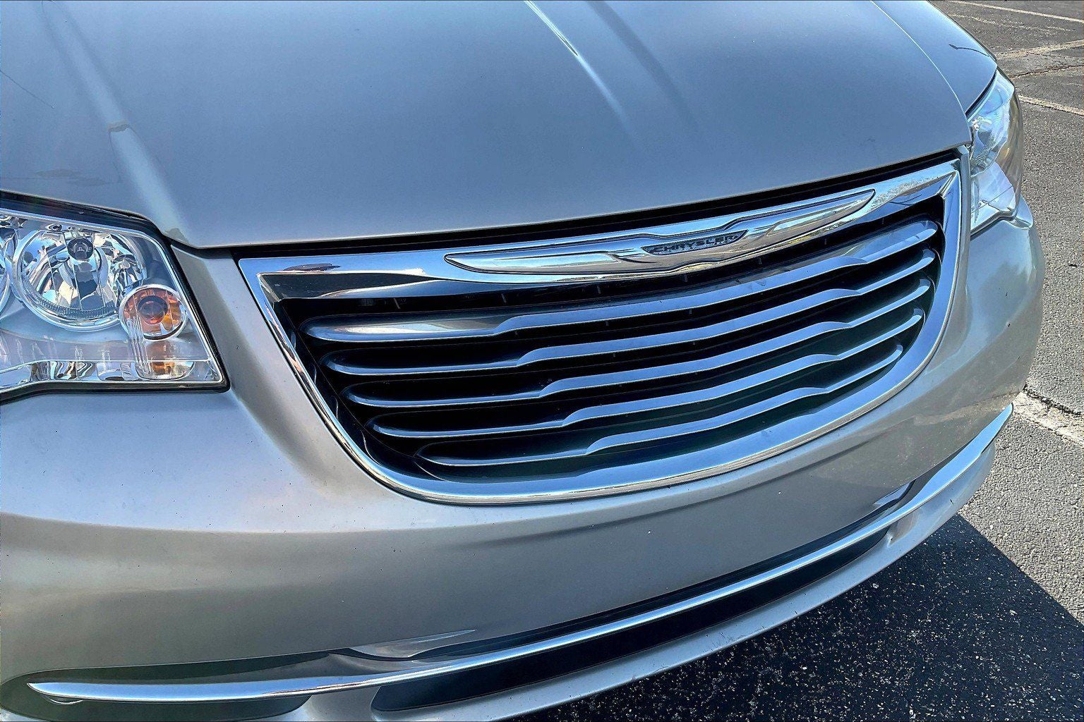 2012 Chrysler Town & Country Touring