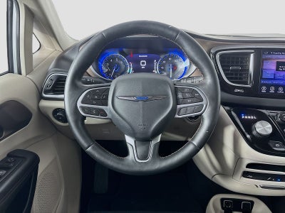 2017 Chrysler Pacifica Touring L Plus