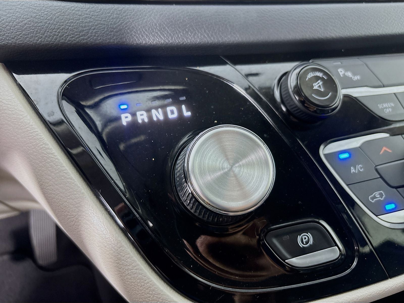 2017 Chrysler Pacifica Touring L Plus