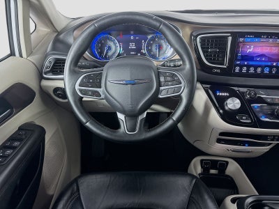 2017 Chrysler Pacifica Touring L Plus