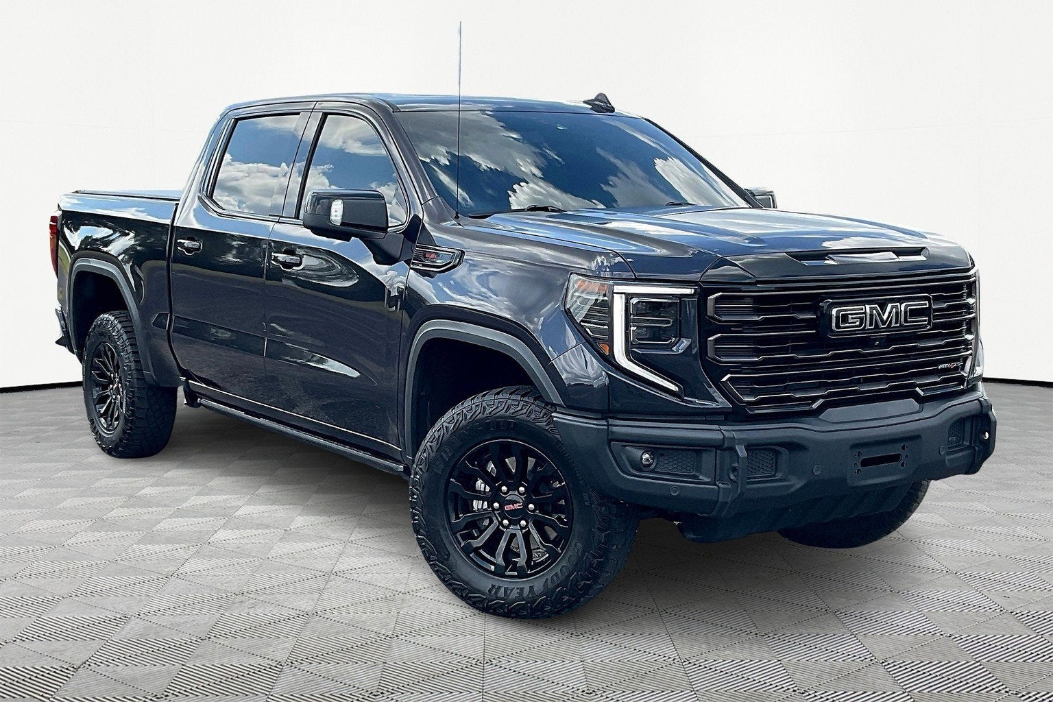 2023 GMC Sierra 1500 AT4X