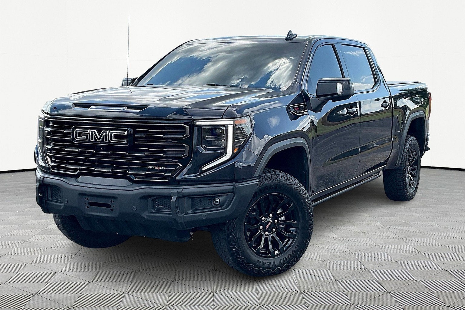 2023 GMC Sierra 1500 AT4X