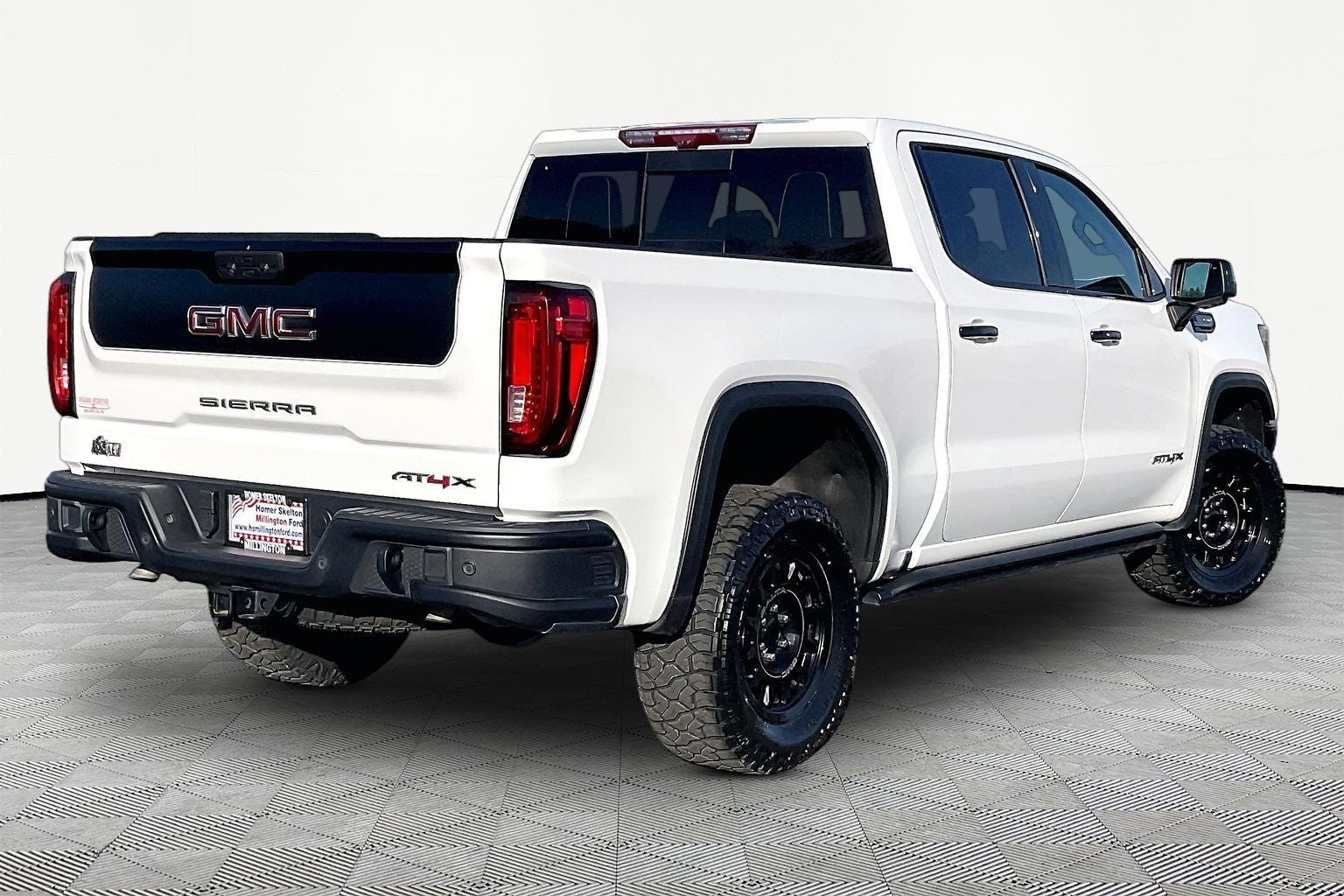 2023 GMC Sierra 1500 AT4X