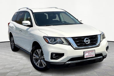 2019 Nissan Pathfinder SV