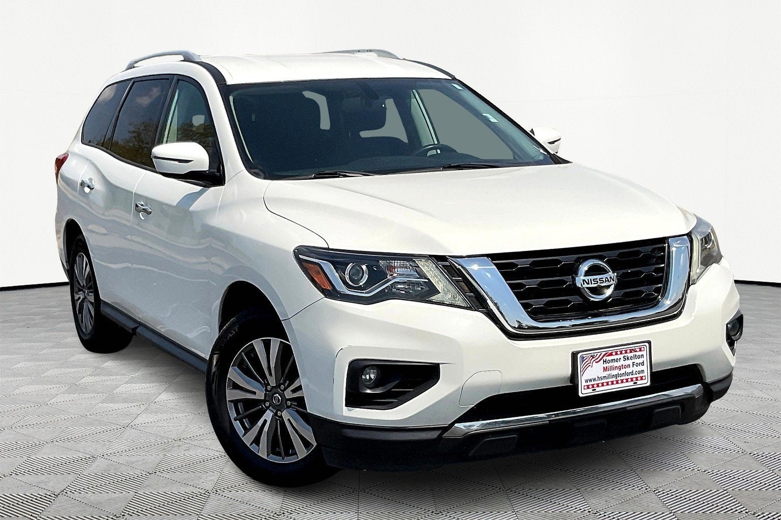 2019 Nissan Pathfinder SV