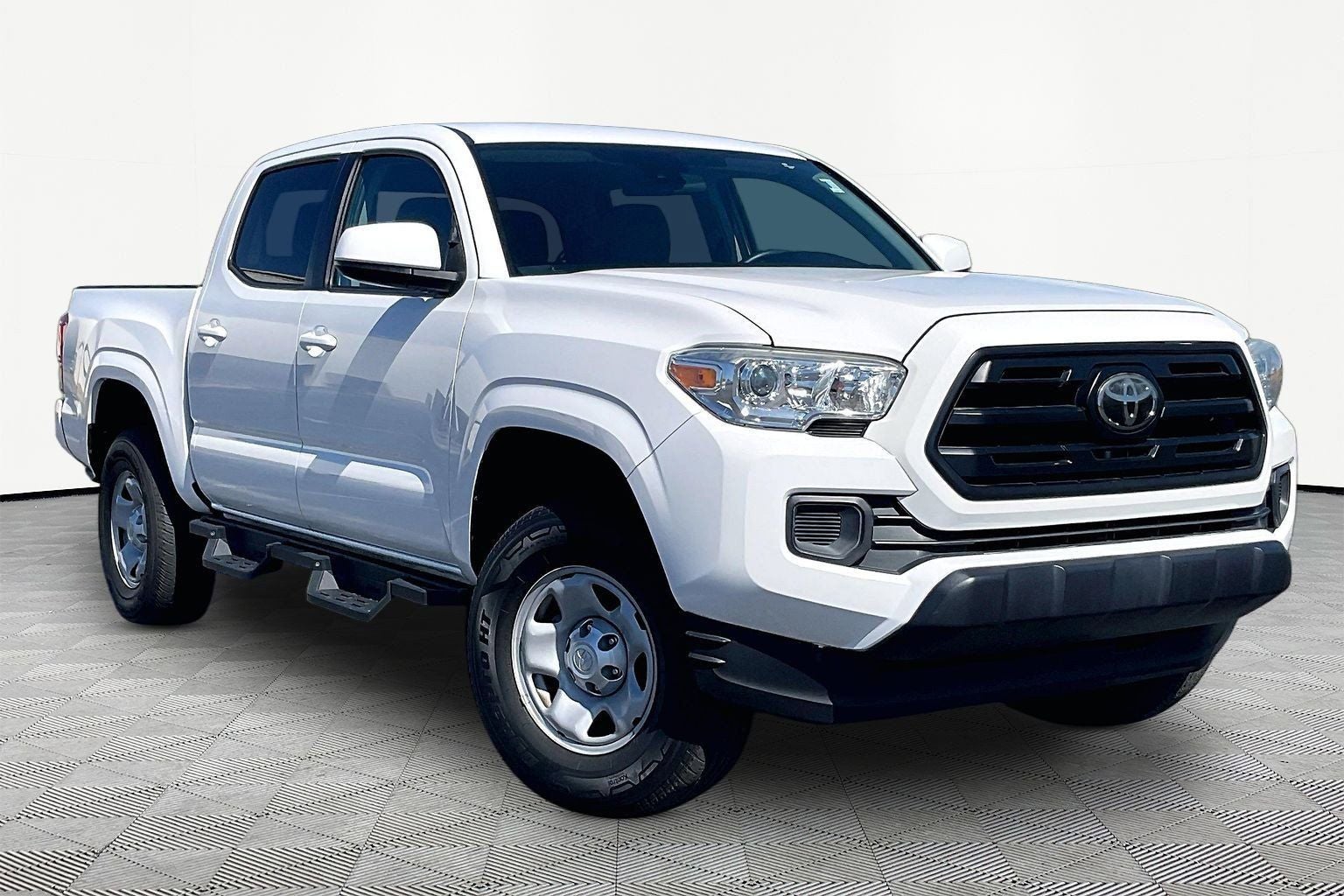 2019 Toyota Tacoma SR