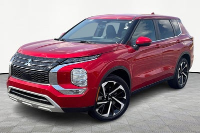 2022 Mitsubishi Outlander SE