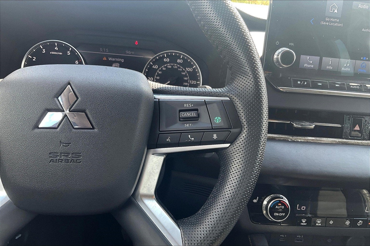 2022 Mitsubishi Outlander SE