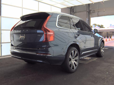 2024 Volvo XC90 B6 Plus Bright Theme