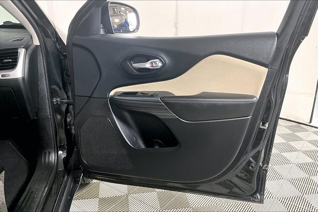 2015 Jeep Cherokee Sport