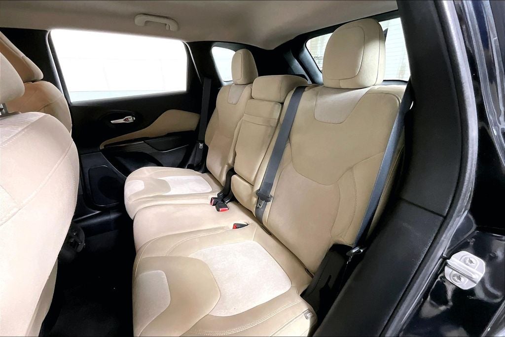 2015 Jeep Cherokee Sport