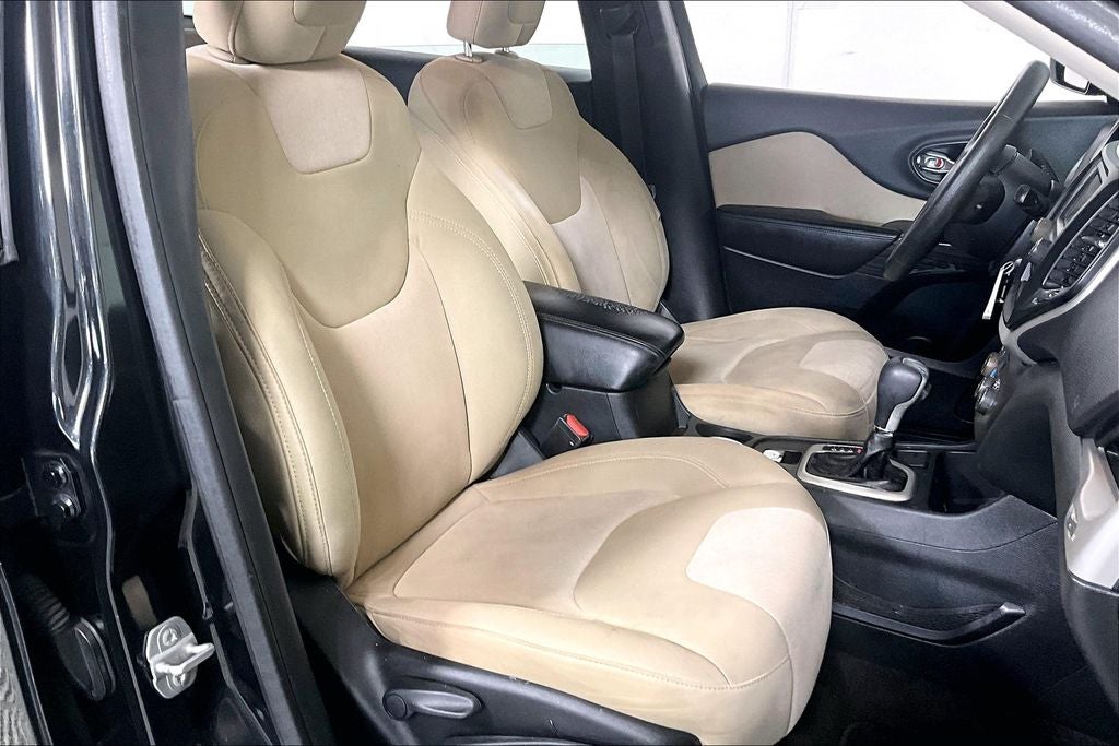 2015 Jeep Cherokee Sport