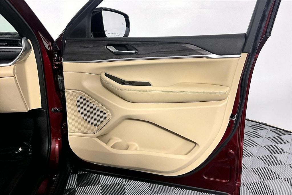 2025 Jeep Grand Cherokee L Limited - Photo 24