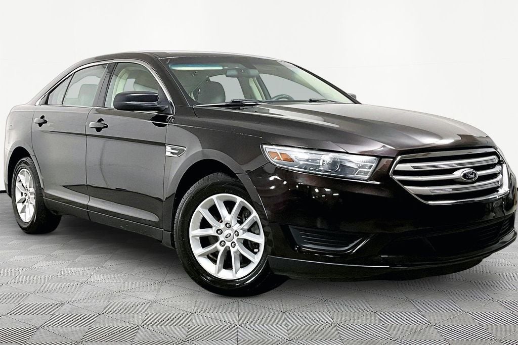 2013 Ford Taurus SE