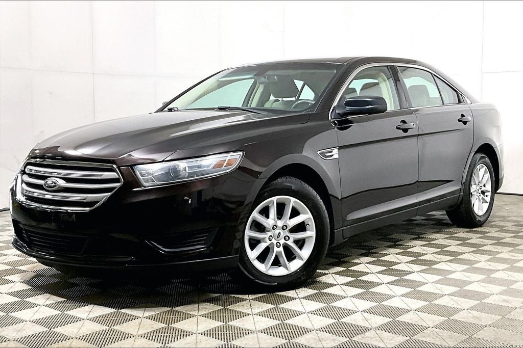 2013 Ford Taurus SE