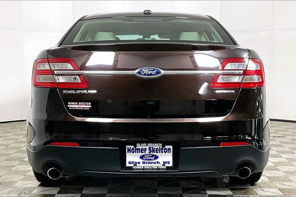 2013 Ford Taurus SE
