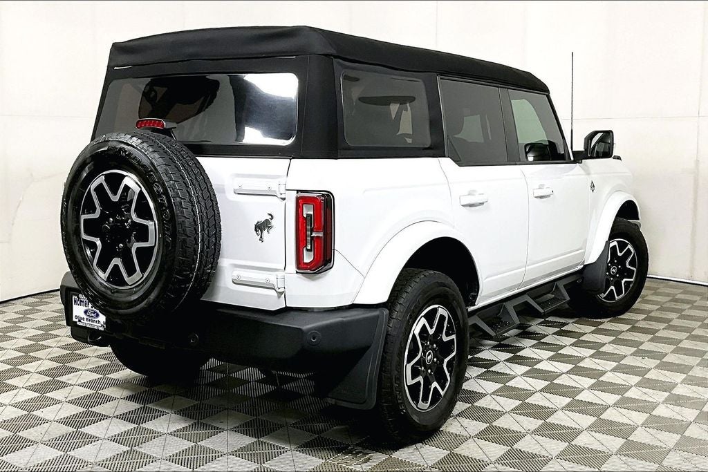 2024 Ford Bronco Outer Banks