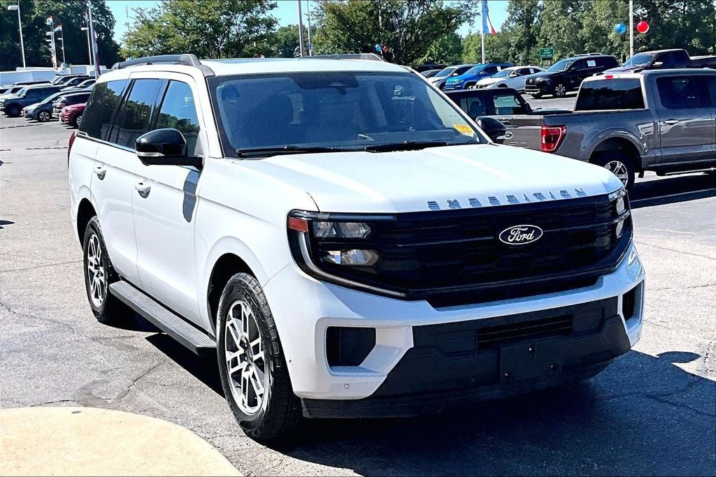 2025 Ford Expedition Active 4x4's photo